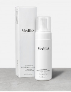 Medik8 Calmwise™ Soothing Cleanser 150 ml Łagodna pianka oczyszczająca, redukująca zaczerwienienia skóry